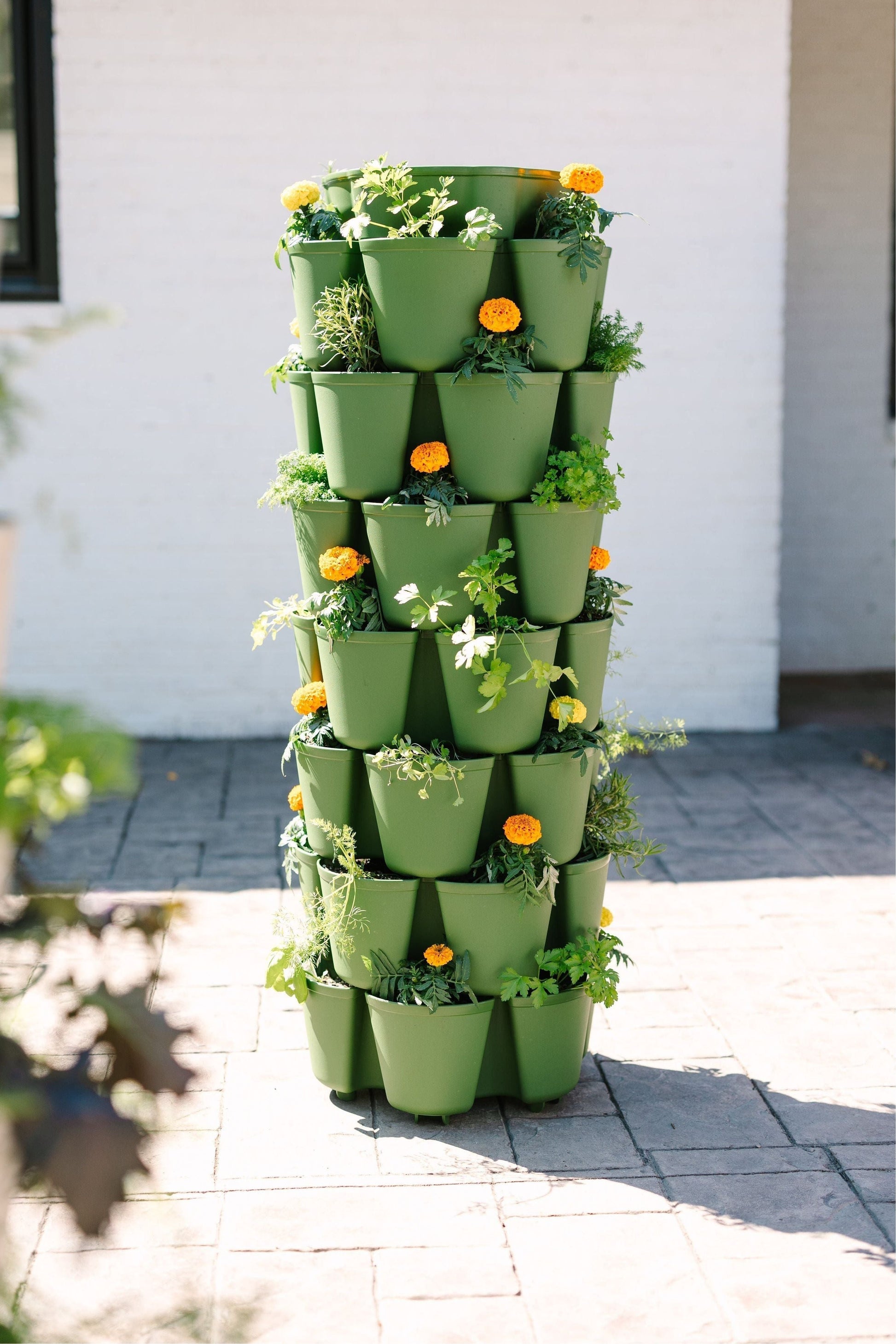 huge pot planter GreenStalk 7-Tier Vertical Planter Evergreen