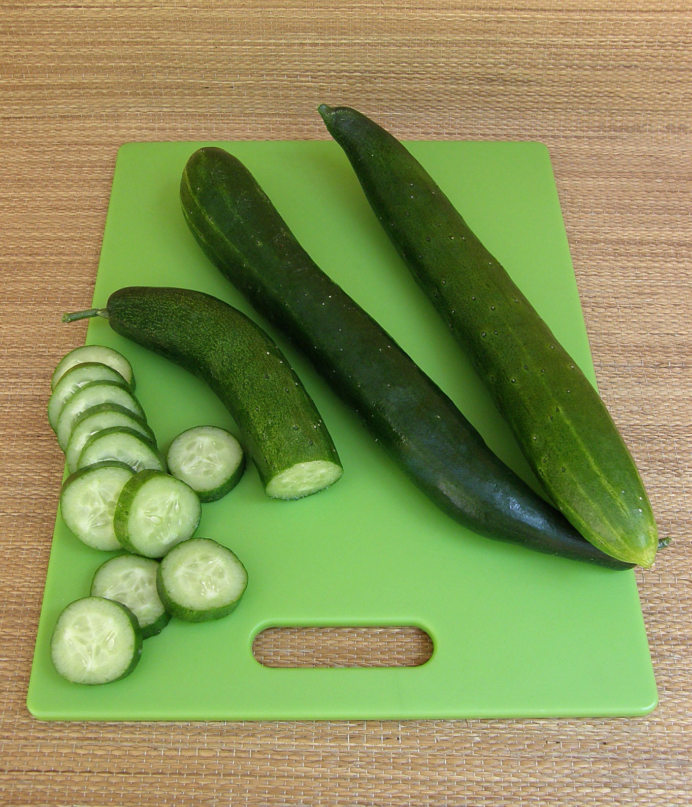 Tasty Treat Slicer' Japanese Cucumber – Renee's Garden
